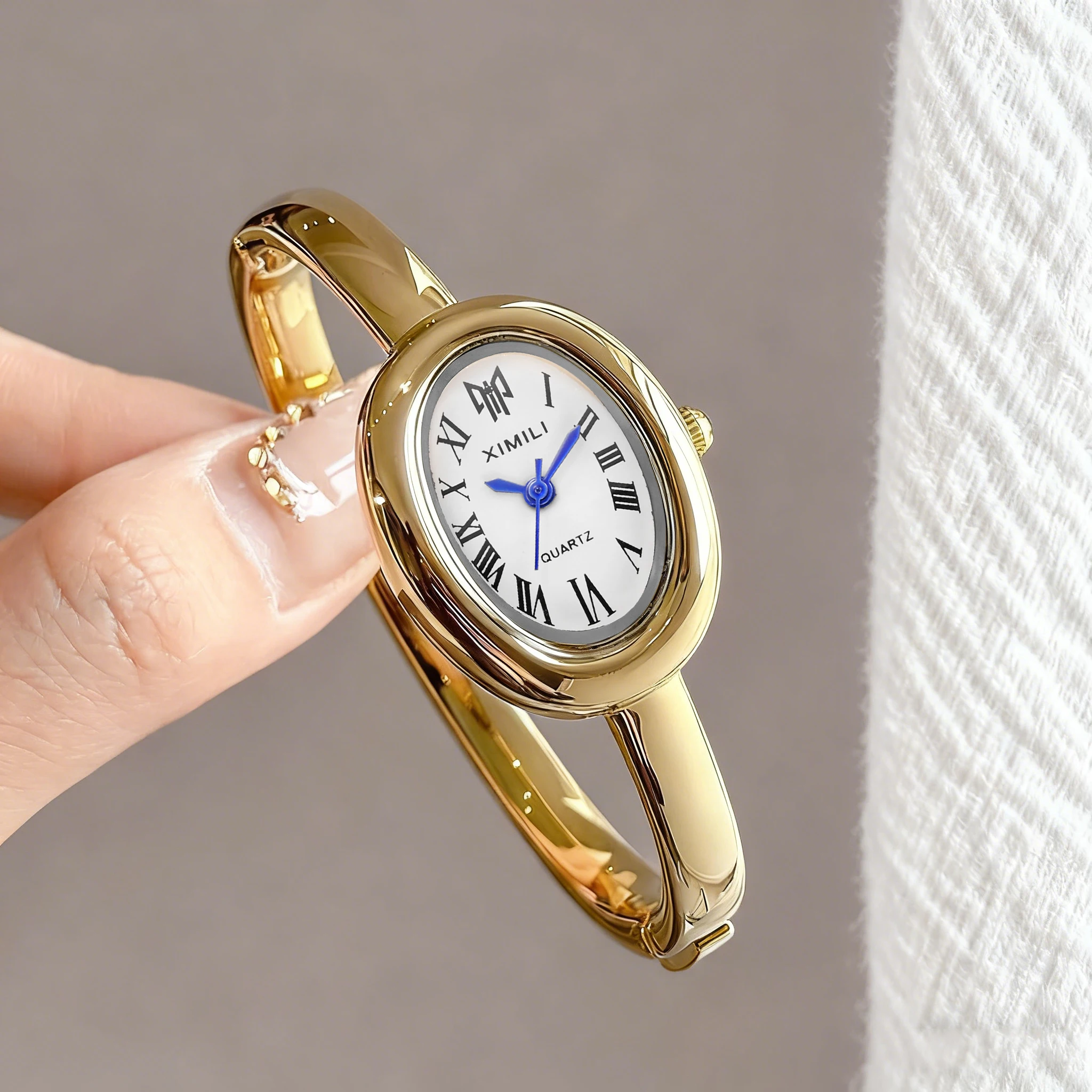 Luxury Watch White - 2026XIMILI นาฬิกาวงกลมวินเทจสำหรับผู้หญิง, หน้าปัดสีขาวตัวเลขโรมันทองเปิดกำไลข้อมือควอตซ์นาฬิกาข้อมือ