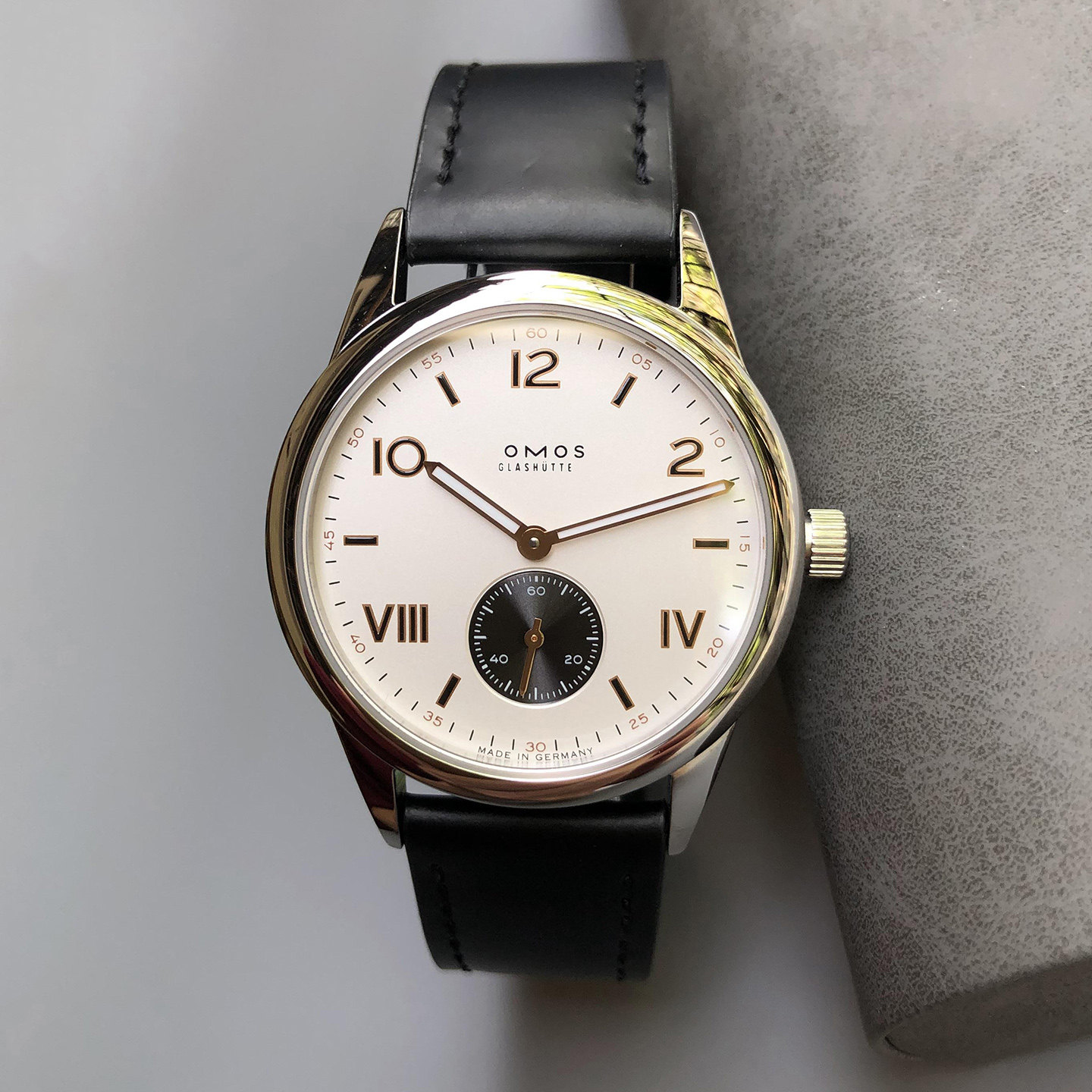 38.5 มม. นาฬิกาอัตโนมัติสำหรับ - Guilloché Dial Watch บทวิจารณ์และราคา